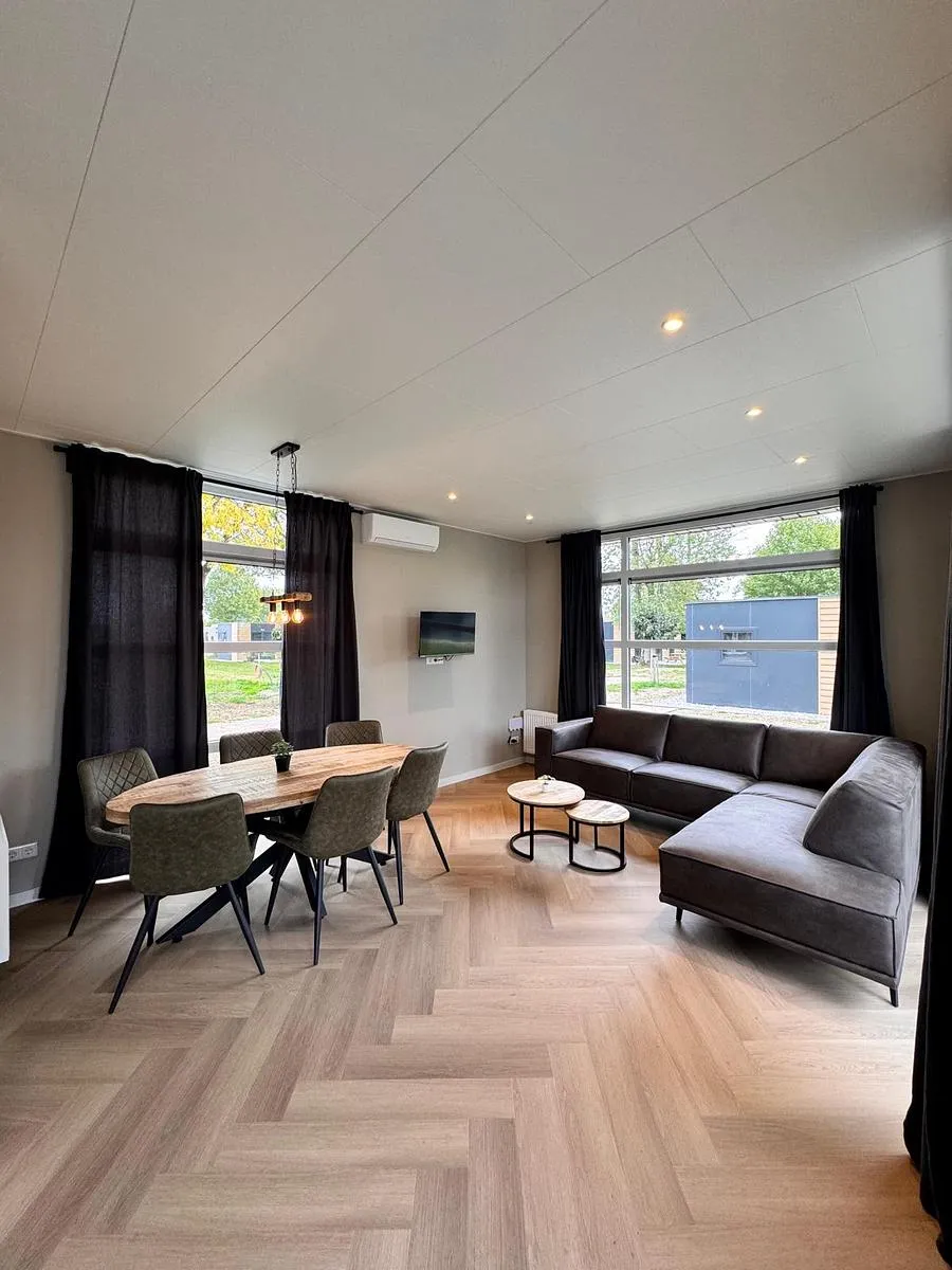 Lodge 6 persoons — interieur en omgeving, foto 2