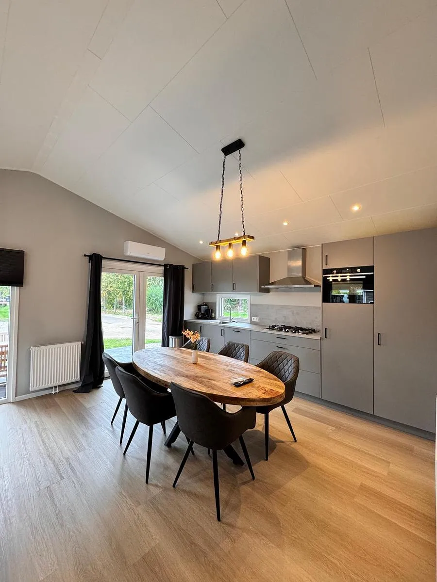 Villa Riant 6 persoons — interieur en omgeving, foto 3