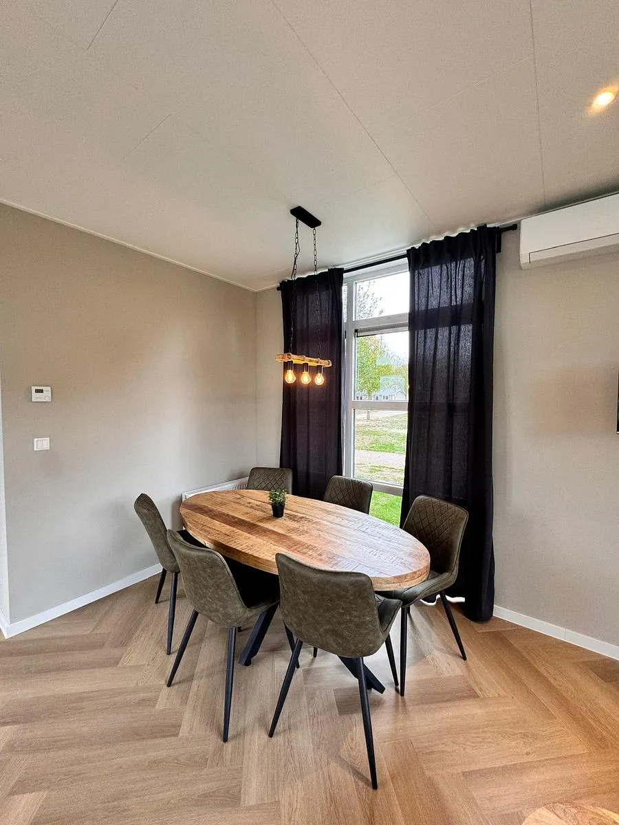 Lodge 6 persoons — interieur en omgeving, foto 3