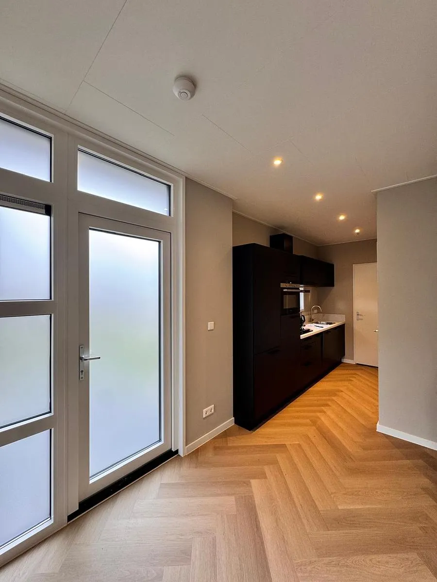 Lodge 6 persoons — interieur en omgeving, foto 4